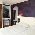 Отель De 3*