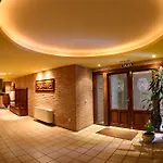 Hotel De 3*