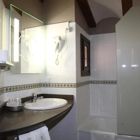Hotel De 3*