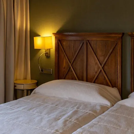 Hotel De 3*