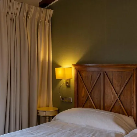 Hotel De 3*