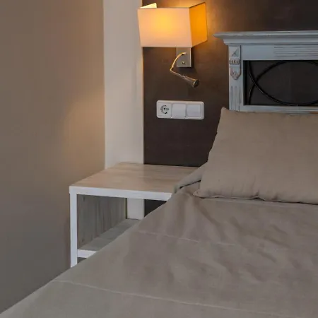 Hotel De 3*